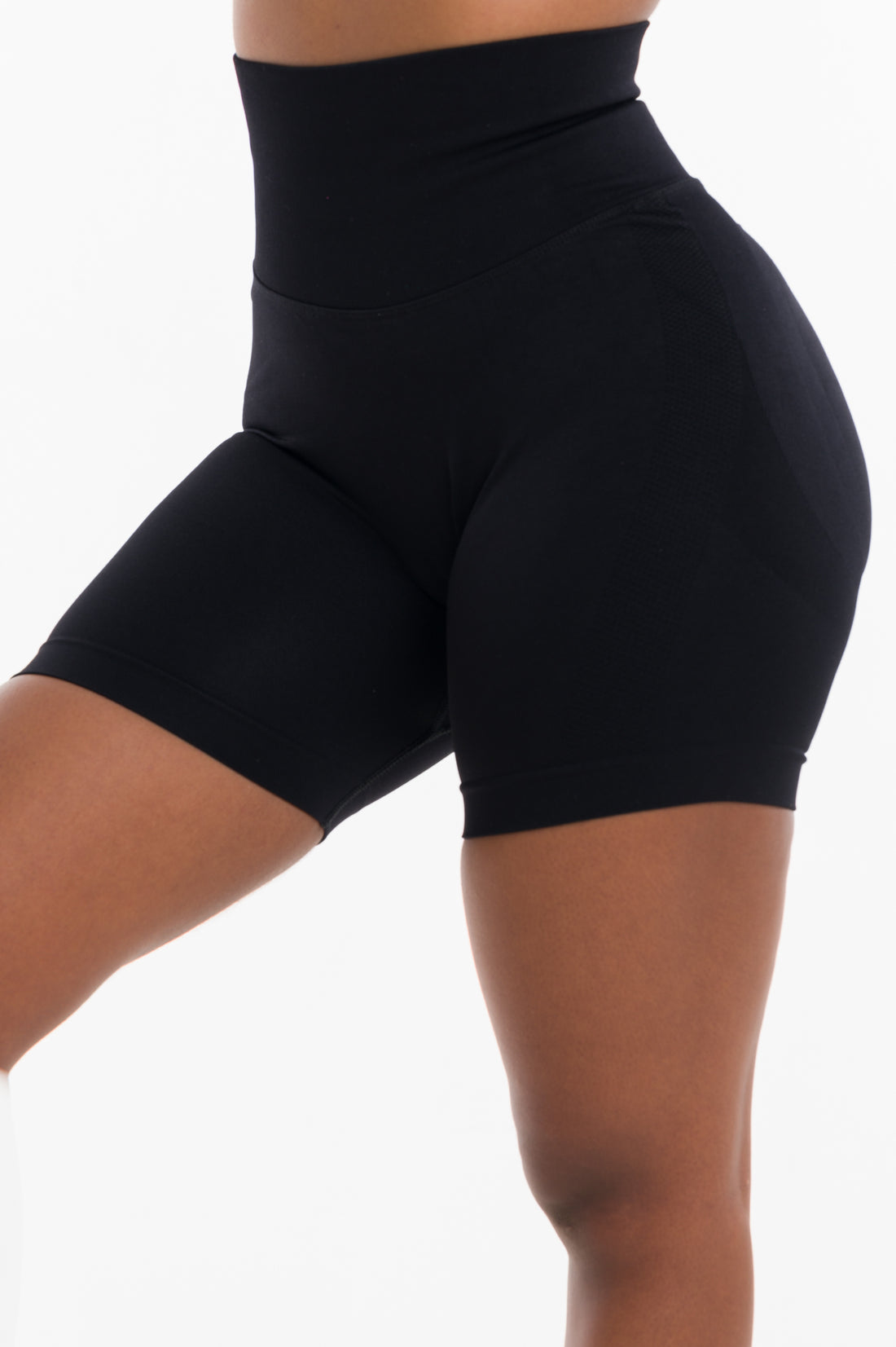 Black Seamless Mini Scrunch Shorts – ALIGN ACTIVE