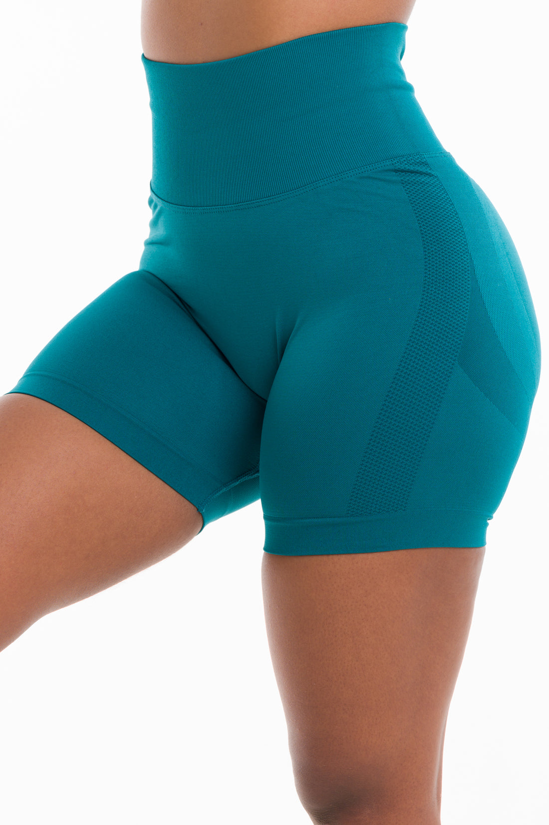 TONED - SEAMLESS SCRUNCH SHORTS – StrongByMinx Activewear